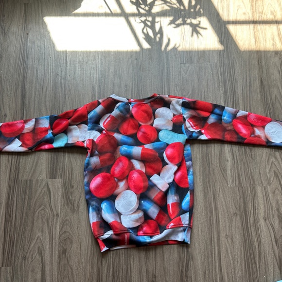 Pills printed sweatshirt – SHELFIES - Picture 2 of 5
